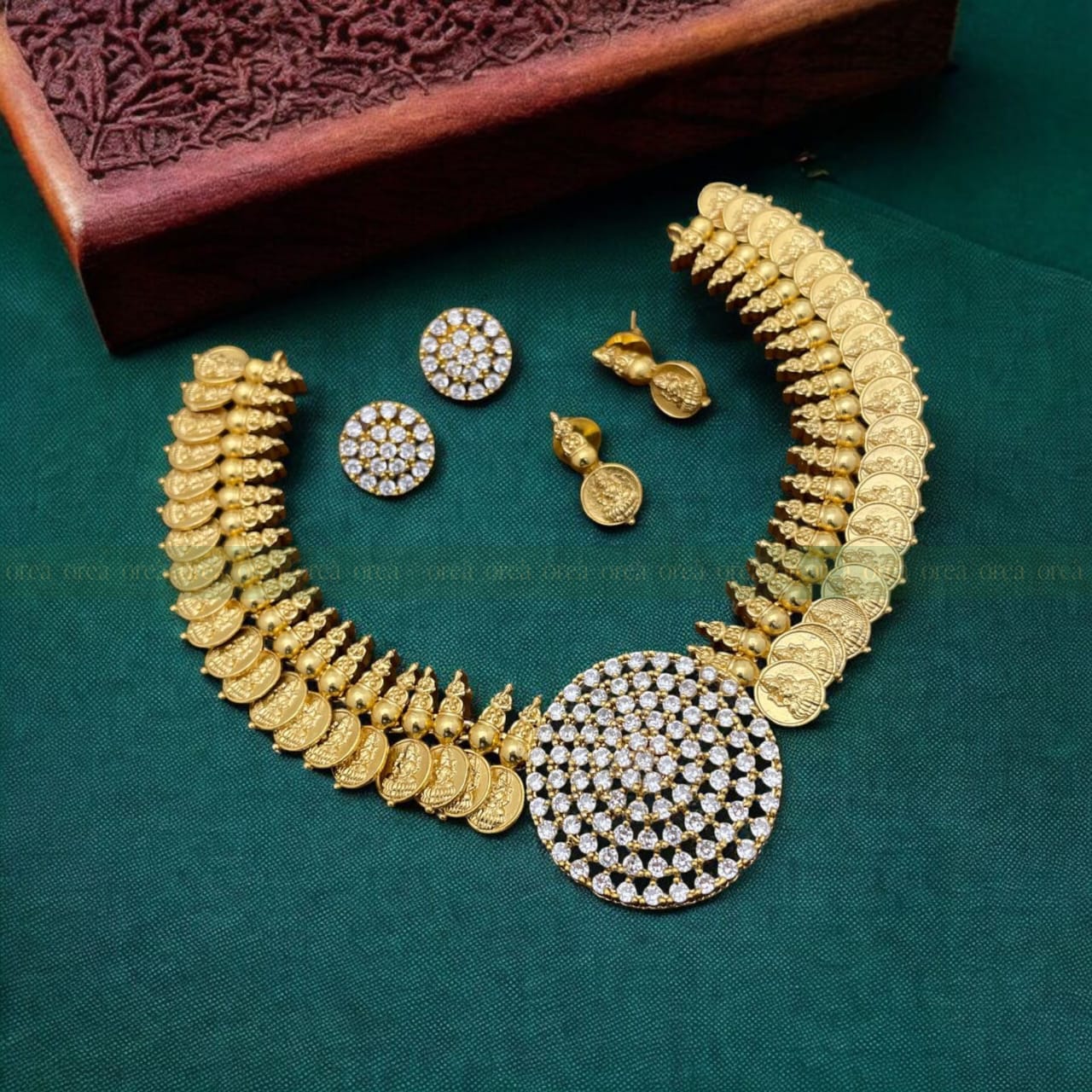 AD Pendant x coin necklace with two matching earrings