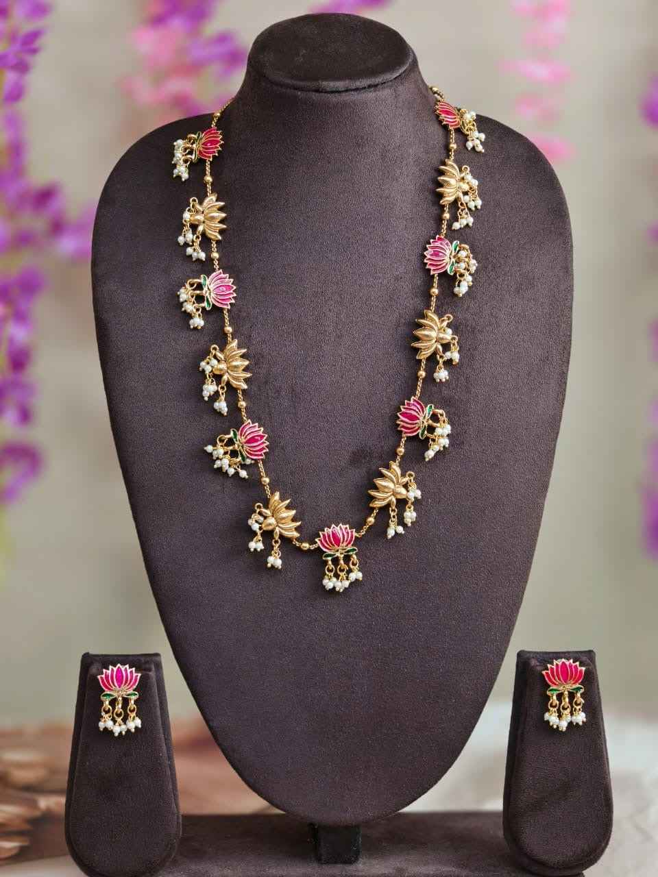 Pink Lotus x Gold Lotus With Pearl With Earrings Haram