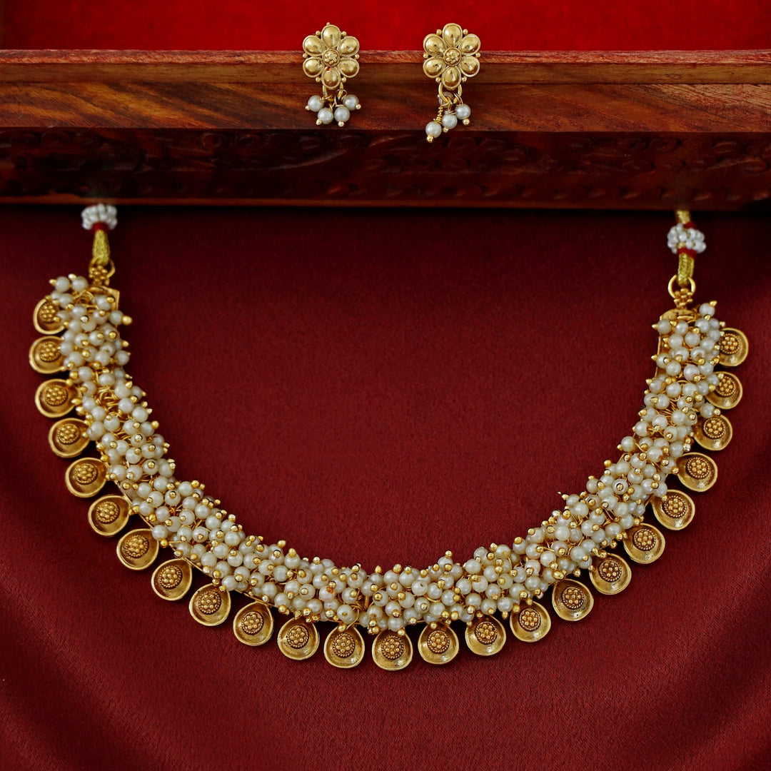 Premium White Cluster Pearl With Earrings