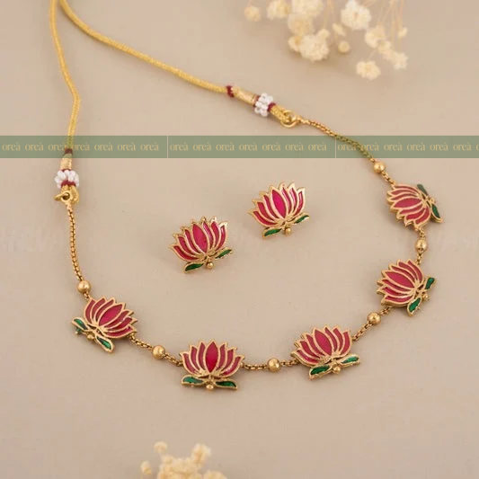Lotus Choker with earring