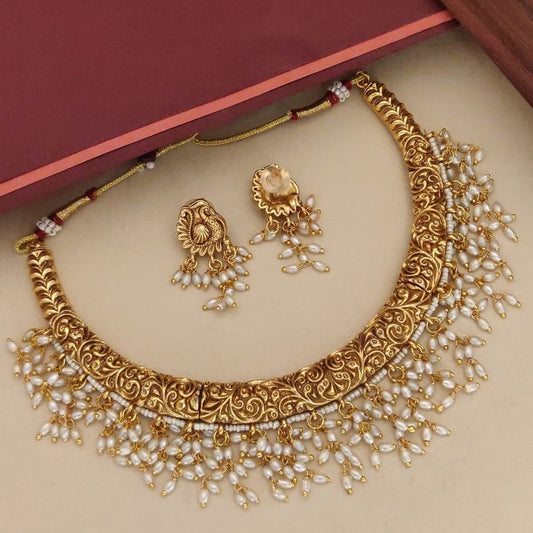 Hasli Choker With Rice Pearl