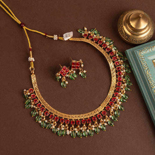 Kemp Necklace With Pastel Hanging Beads With Earrings