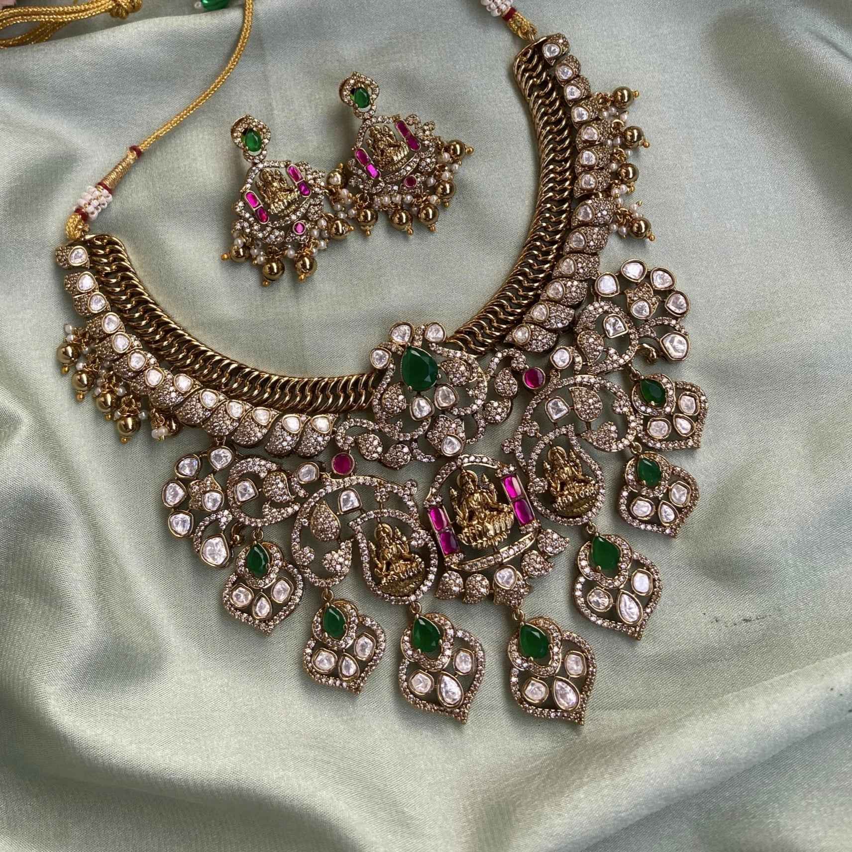 Lakshmi Mossiant Jalebi Necklace Set