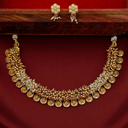 Premium White & Gold Cluster Pearl With Earrings