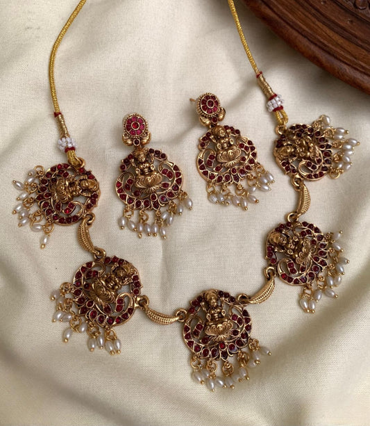 Lakshmi Red choker with Earrings