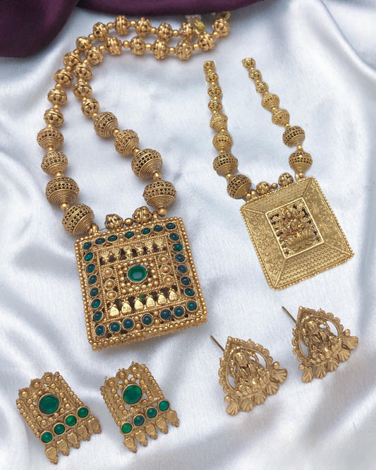 Reversible Necklace With Earrings